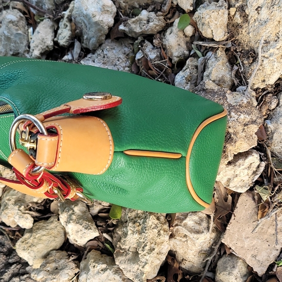 ‼️SOLD‼️ Vintage Dooney & Bourke AWL2 Grass Green Slouch Bag - Picture 4 of 12